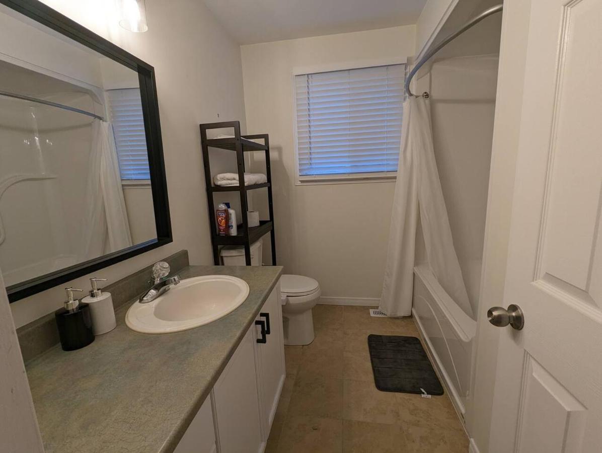 Villa Adorable 4 Bed,3 Bath House à Kingston Extérieur photo